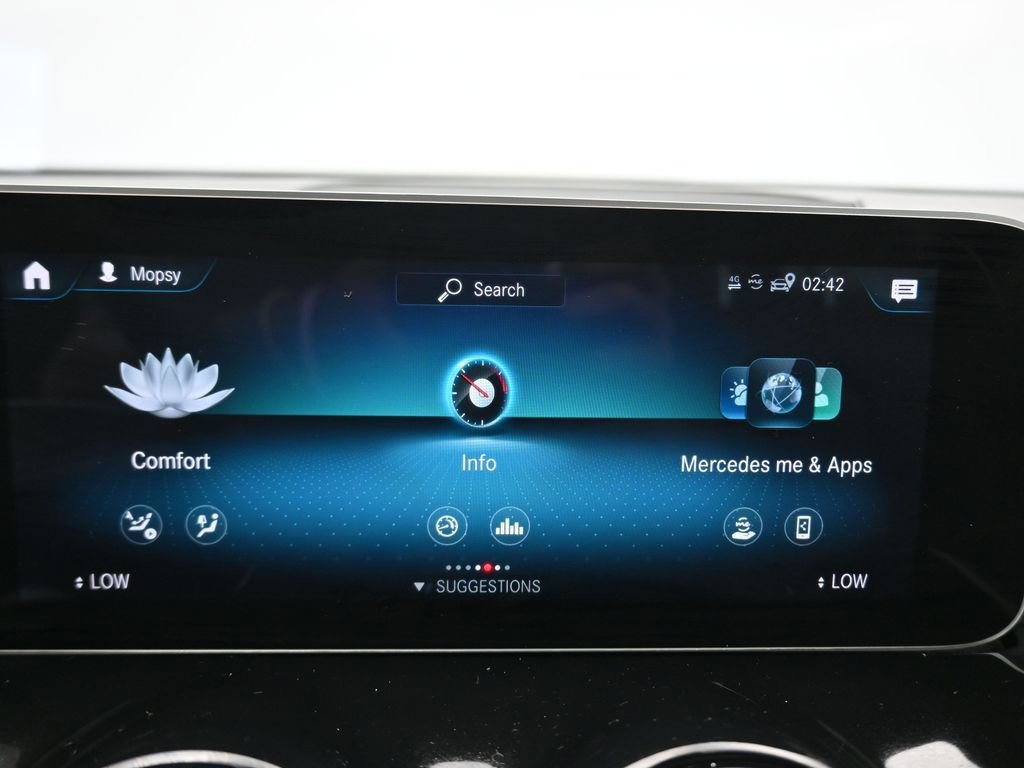 Used 2021 Mercedes-Benz GLB 250 4MATIC w/ Premium Package image 19