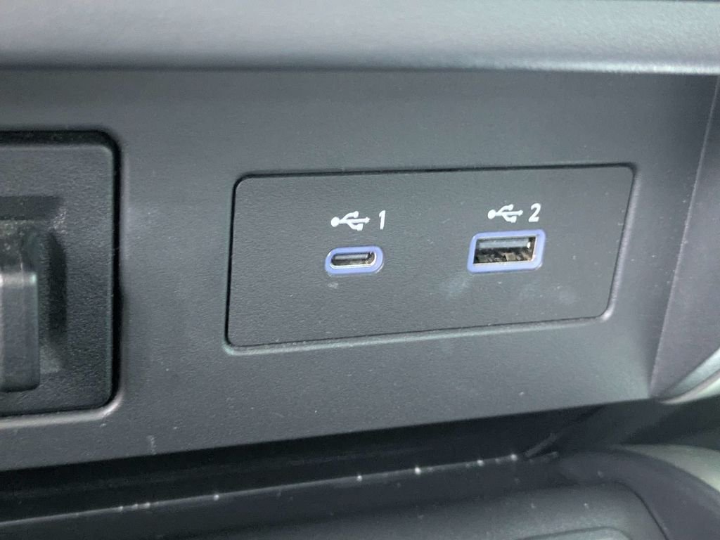 Used 2021 Nissan Titan SV w/ SV Convenience Package AWD/4WD image 22