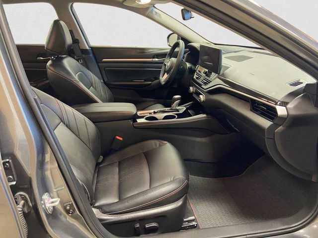Certified 2025 Nissan Altima 2.5 SR w/ SR Premium Package image 15