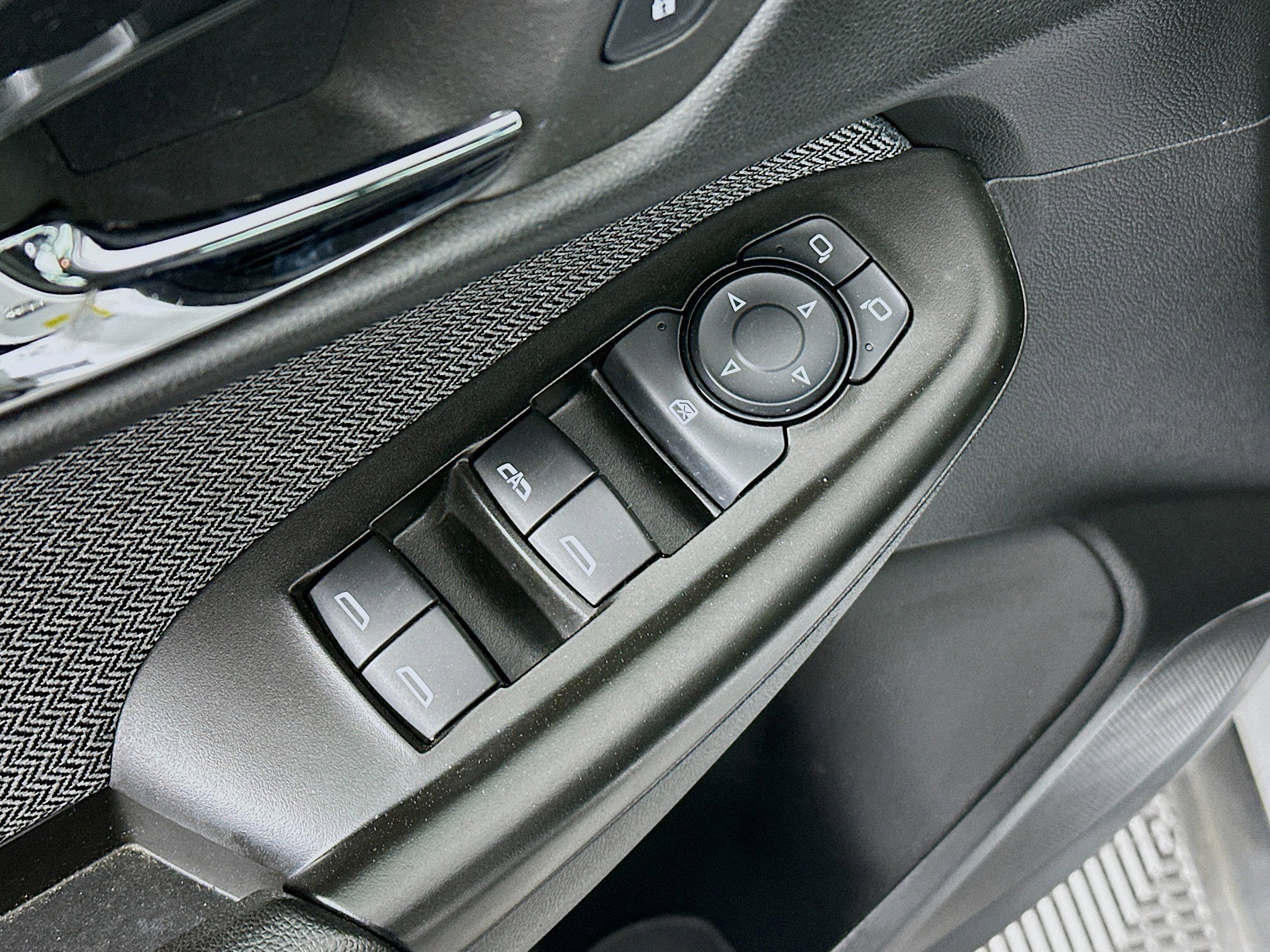 Used 2024 Chevrolet TrailBlazer LS w/ LS Convenience Package image 15