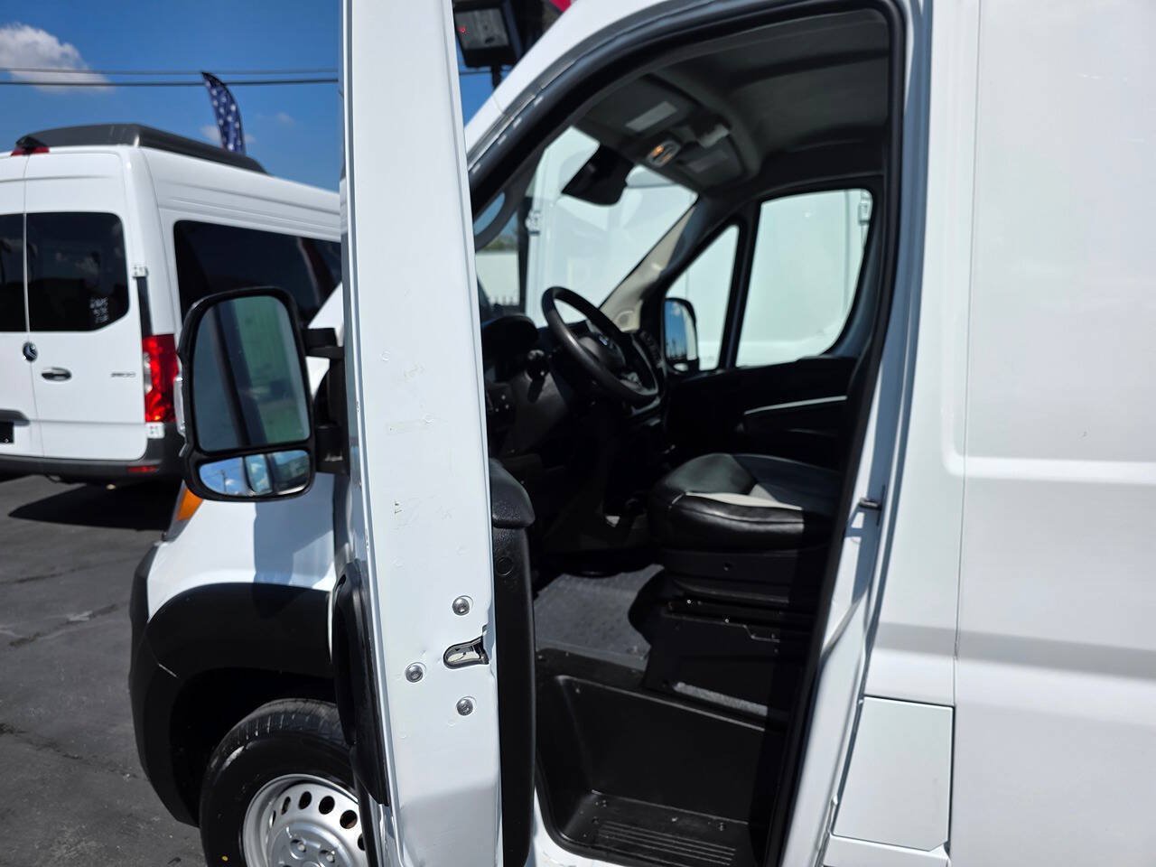 Used 2025 RAM ProMaster 3500 w/ Convenience Group FWD image 14