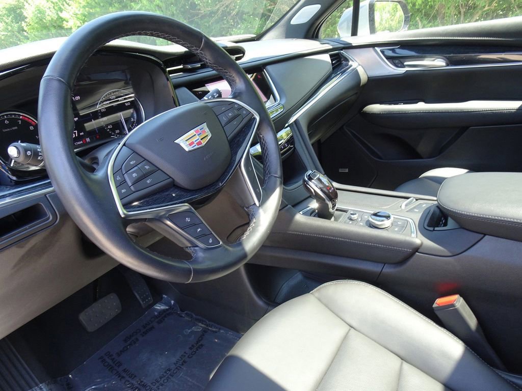 Certified 2024 Cadillac XT5 Premium Luxury w/ LPO, Floor Liner Package AWD/4WD image 10