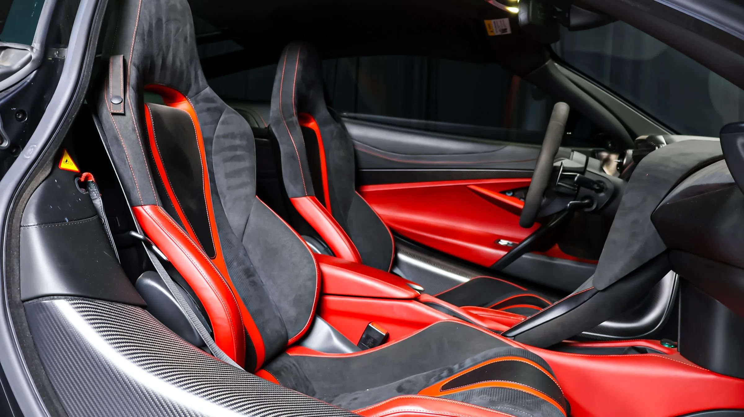 Used 2018 McLaren 720S RWD image 22