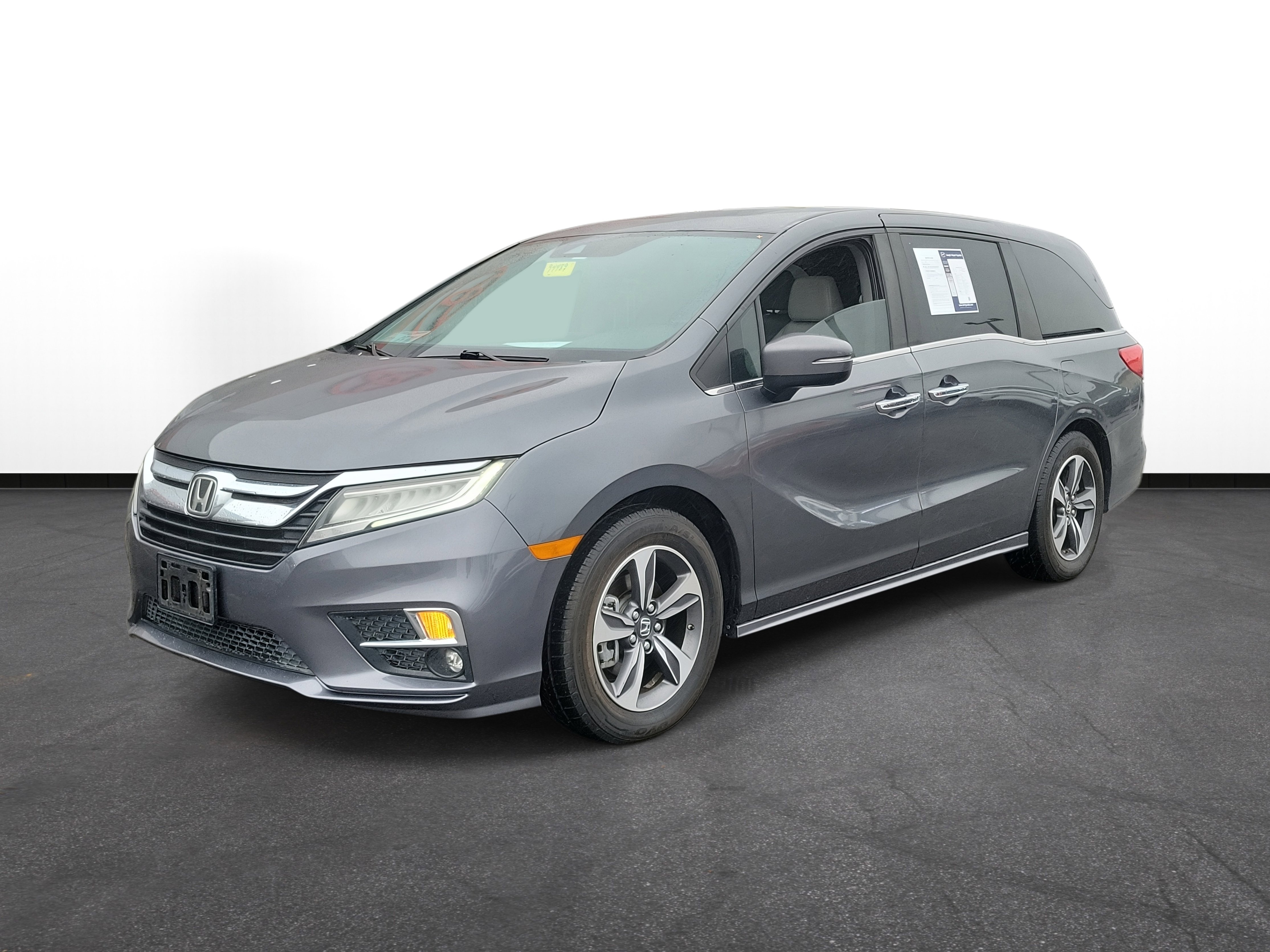 Used 2018 Honda Odyssey Touring image 2