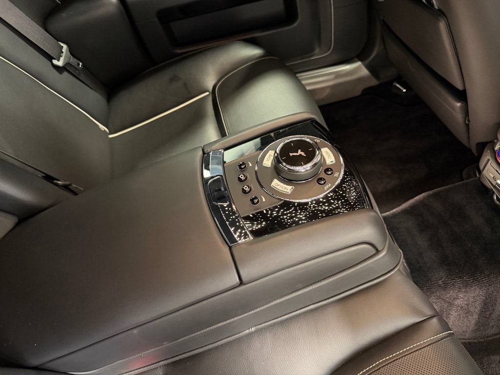 Used 2017 Rolls-Royce Ghost RWD image 39