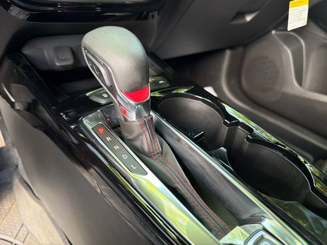 Used 2025 Chevrolet Trax RS w/ Sunroof Package FWD image 31