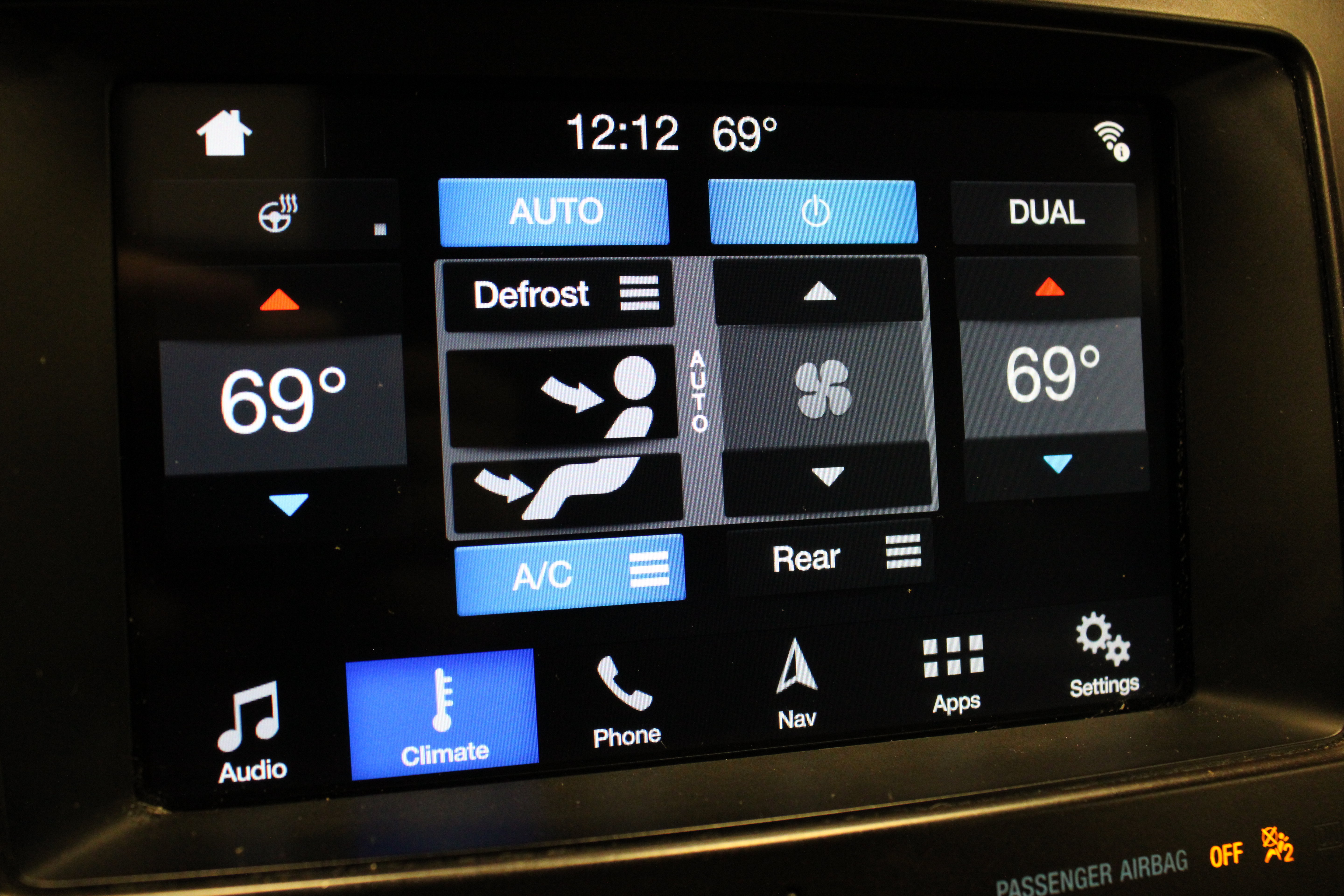 Used 2018 Ford Explorer Sport w/ Equipment Group 401A AWD/4WD image 30