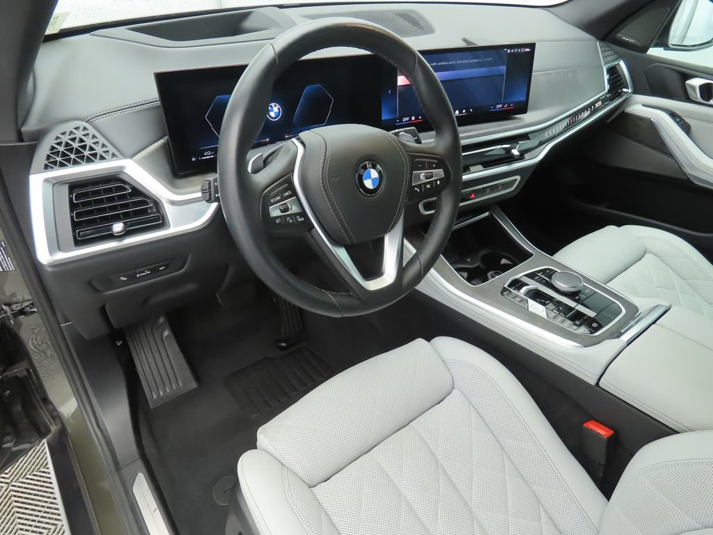 Certified 2024 BMW X5 xDrive40i w/ Premium Package image 9
