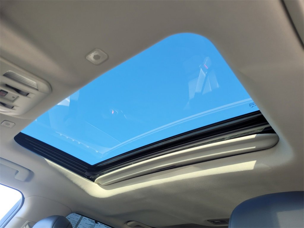 New 2026 Toyota Highlander XLE image 17