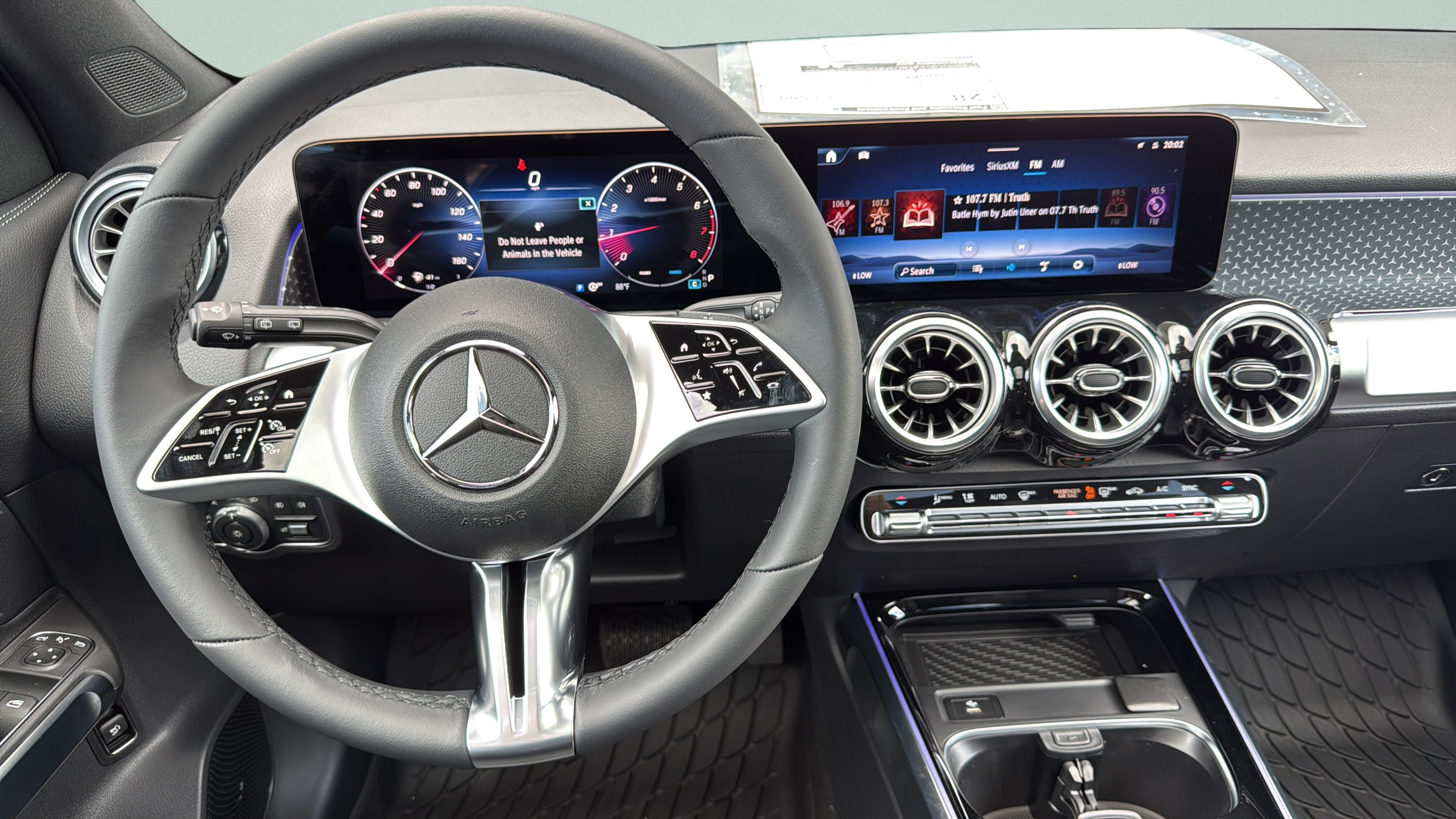 New 2026 Mercedes-Benz GLB 250 image 27