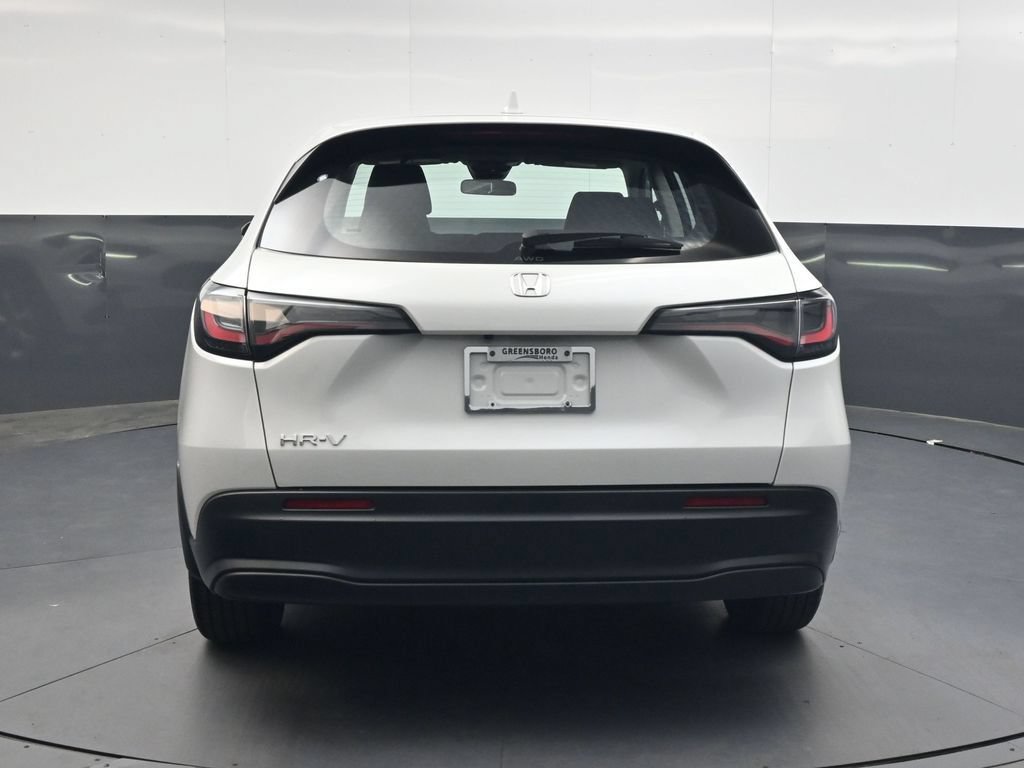 Used 2023 Honda HR-V LX image 5