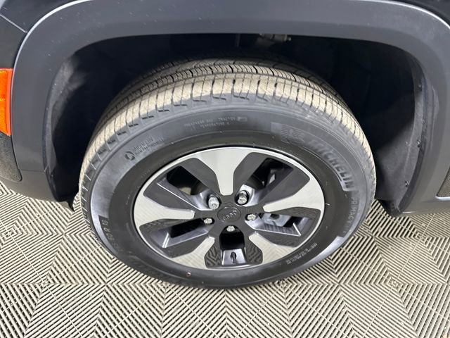 Used 2023 Jeep Grand Cherokee 4WD 4xe image 10