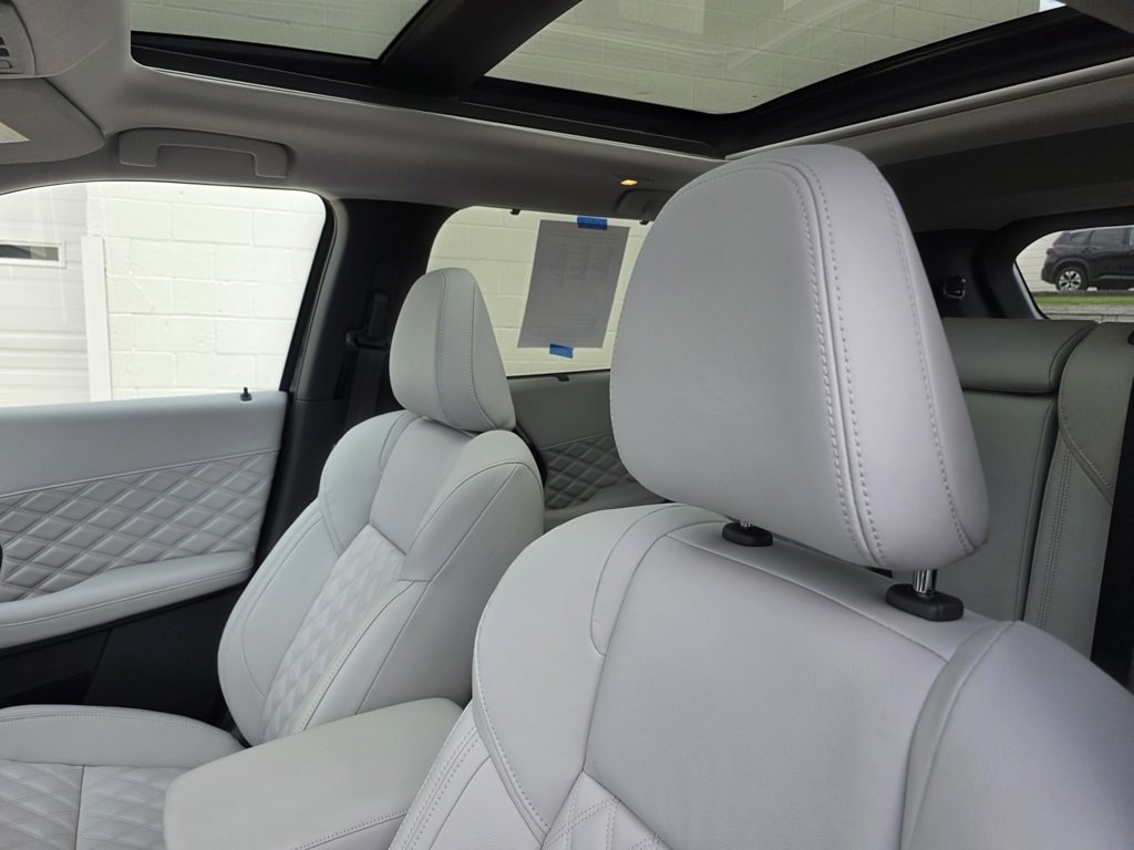 Used 2024 Mitsubishi Outlander SEL image 29