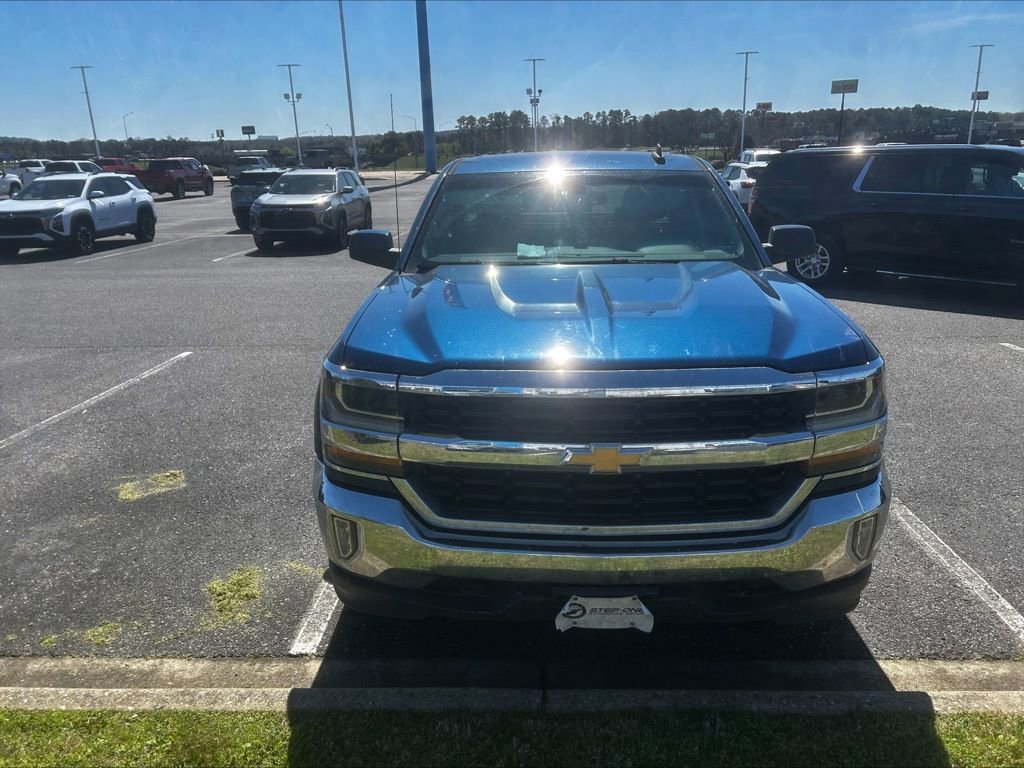 Used 2017 Chevrolet Silverado 1500 LT w/ All Star Edition AWD/4WD image 2