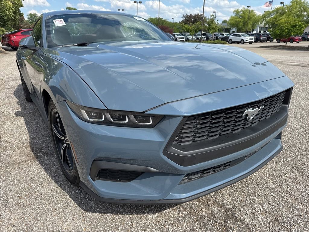 Used 2025 Ford Mustang Premium RWD image 13