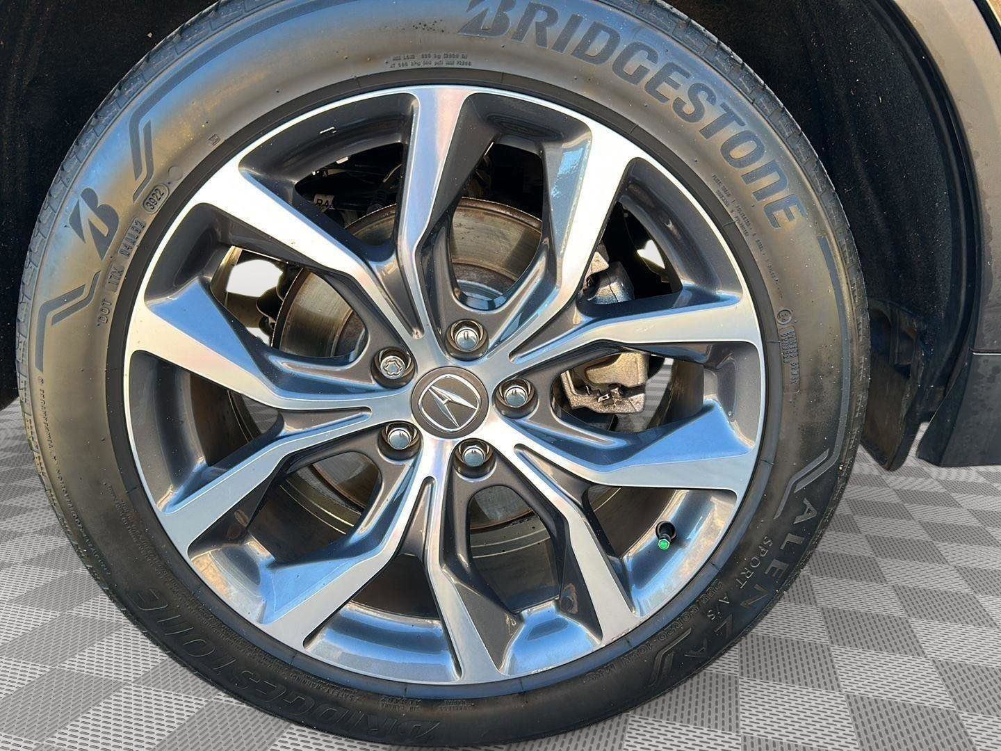 Used 2023 Acura MDX SH-AWD w/ Technology Package image 28