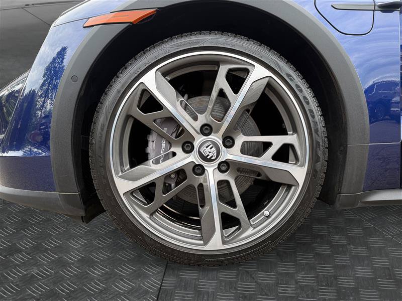 Used 2022 Porsche Taycan 4 Cross Turismo w/ Premium Package AWD/4WD image 9
