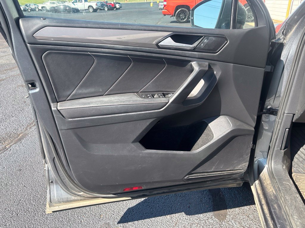 Used 2022 Volkswagen Tiguan SE FWD image 6