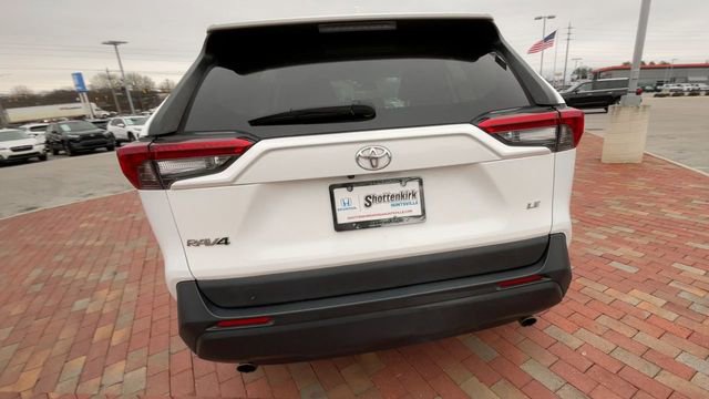 Used 2022 Toyota RAV4 LE FWD image 8