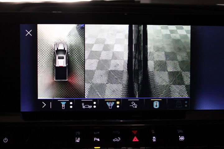 Used 2024 Chevrolet Silverado 2500 LTZ w/ LTZ Plus Package image 35