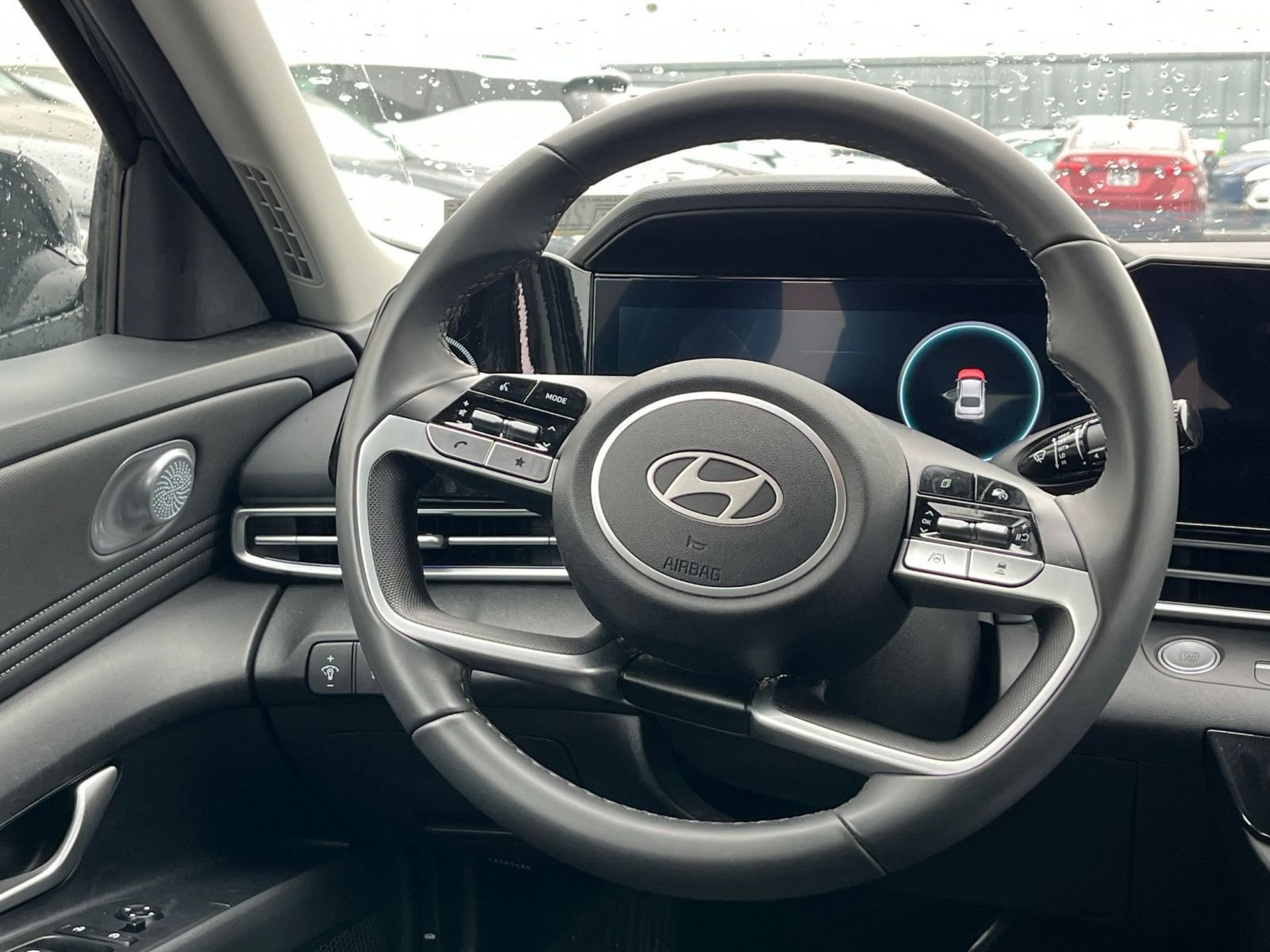 Used 2025 Hyundai Elantra SEL image 28