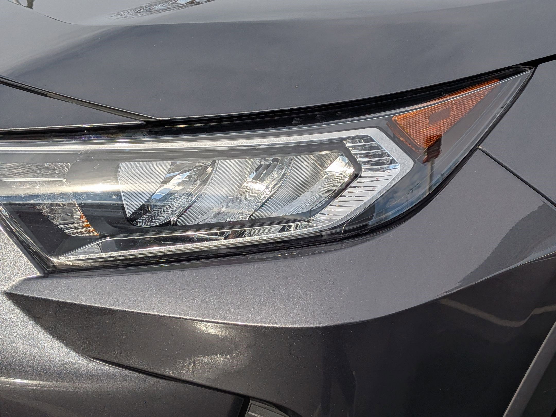 Used 2021 Toyota RAV4 XLE Premium image 12