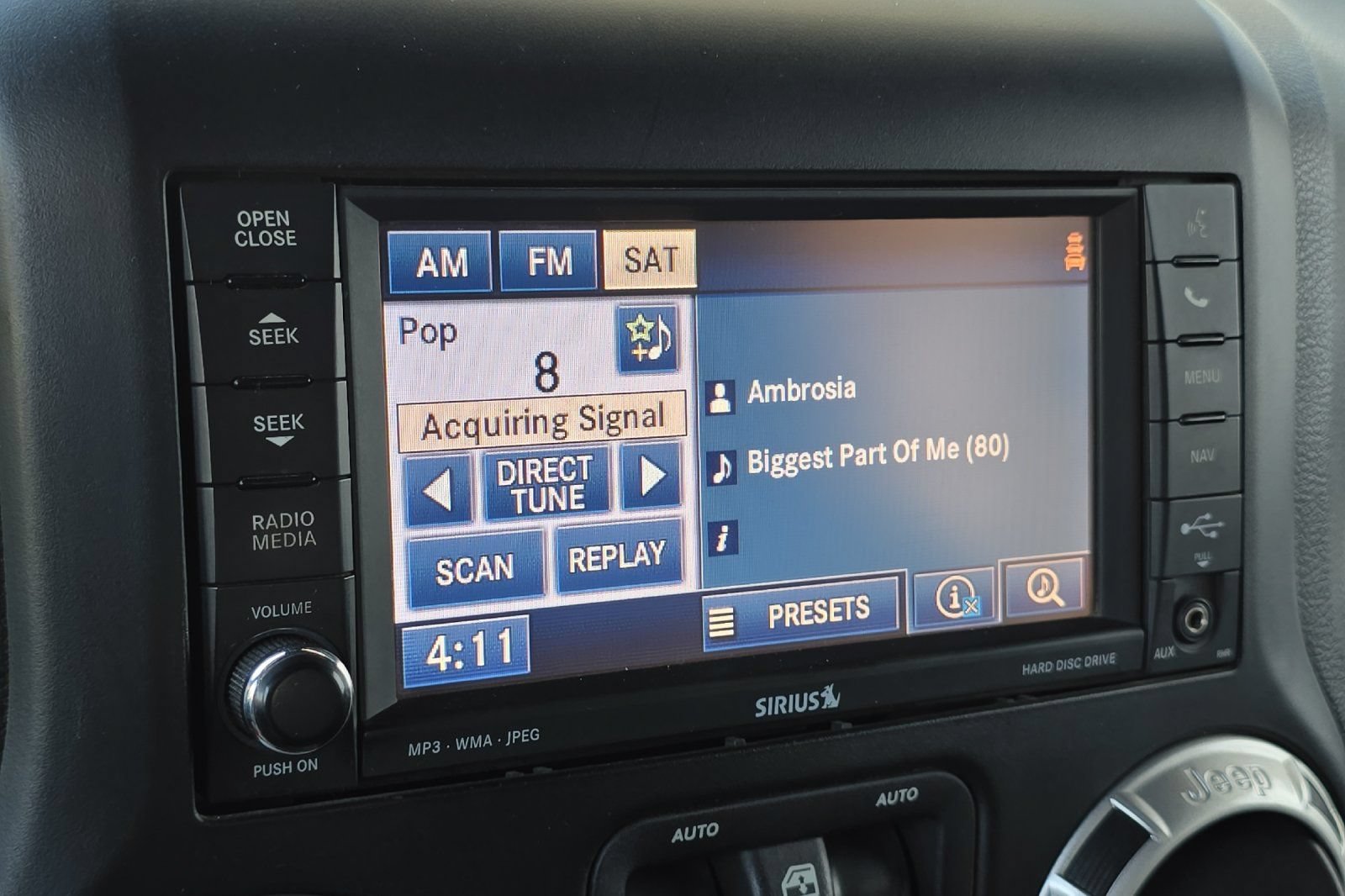 Used 2014 Jeep Wrangler Unlimited Rubicon w/ Dual Top Group AWD/4WD image 17