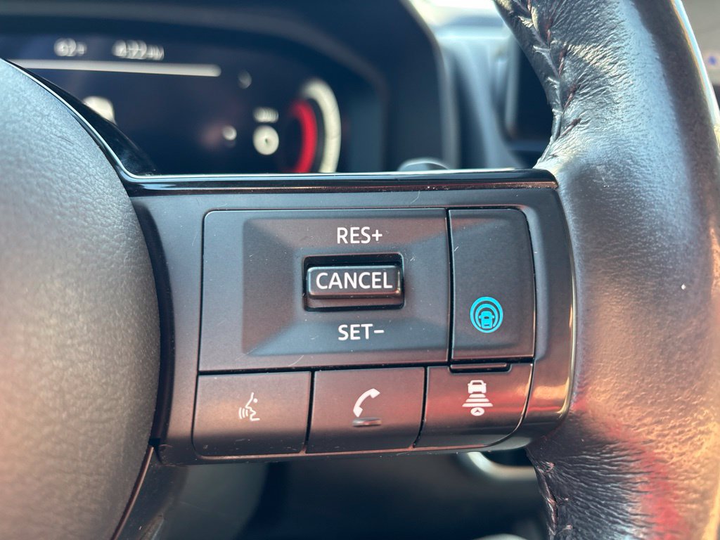 Used 2024 Nissan Rogue SL AWD/4WD image 22