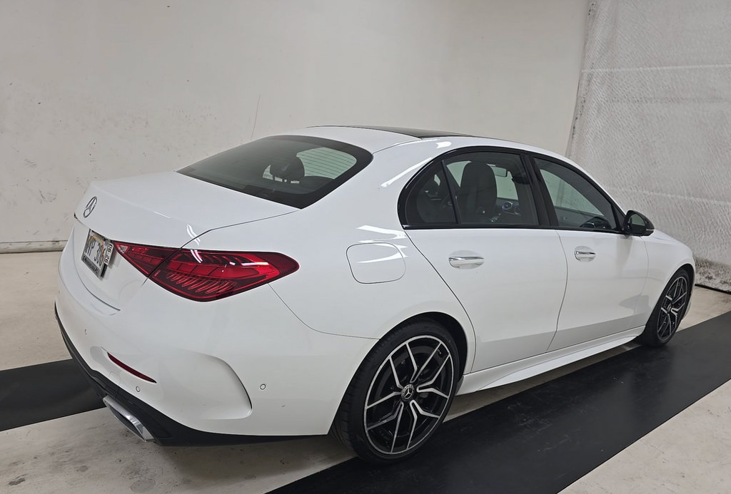 Used 2023 Mercedes-Benz C 300 Sedan image 2
