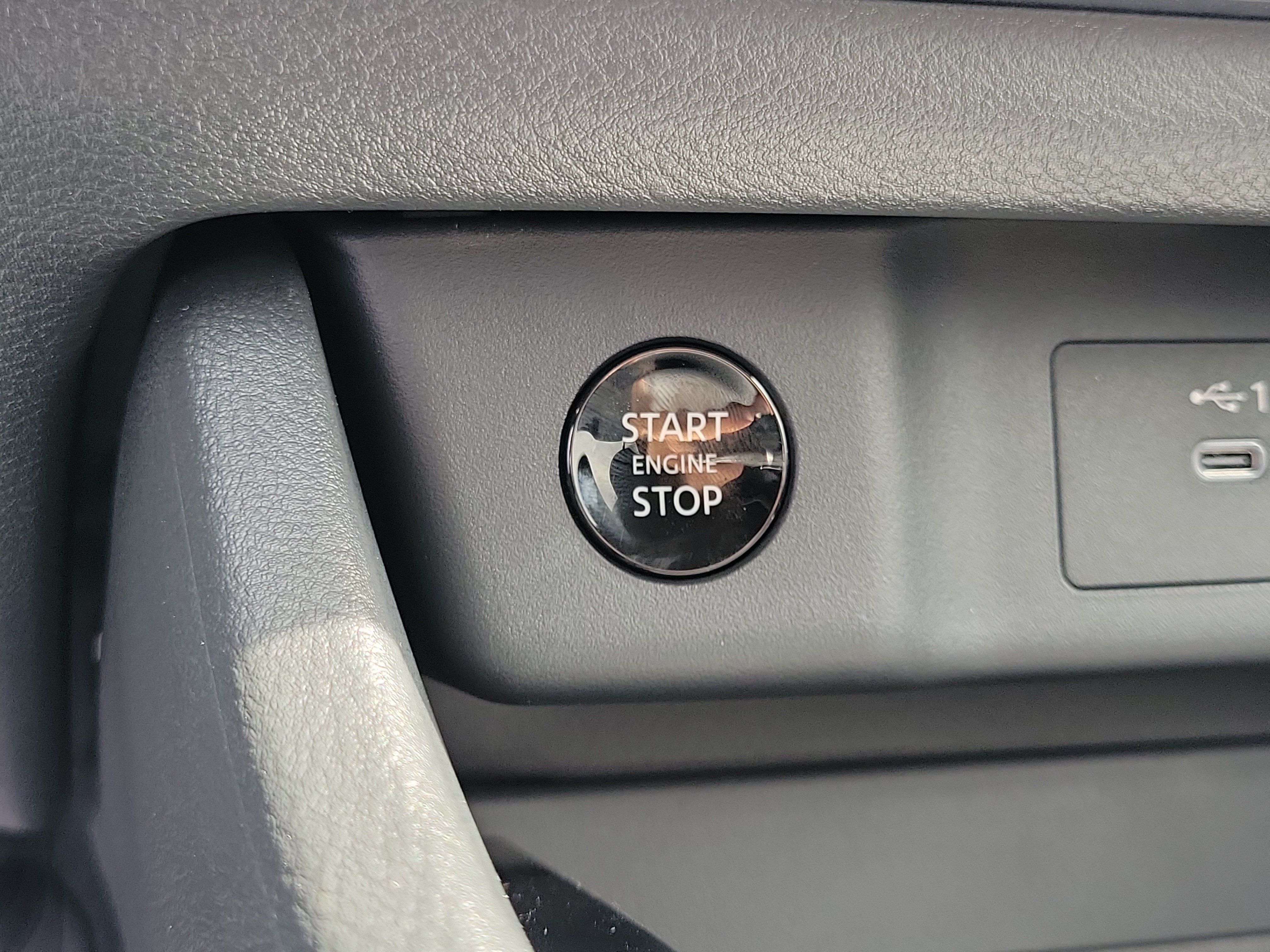 New 2026 Nissan Rogue SV w/ Cold Weather Package AWD/4WD image 28