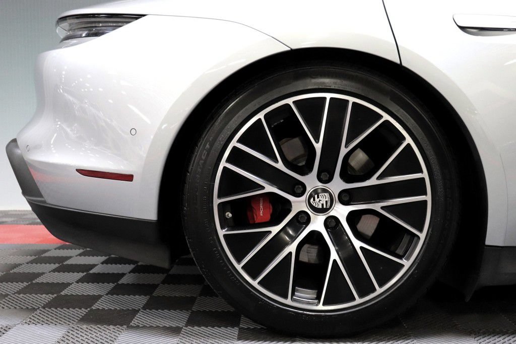 Used 2020 Porsche Taycan 4S AWD/4WD image 79