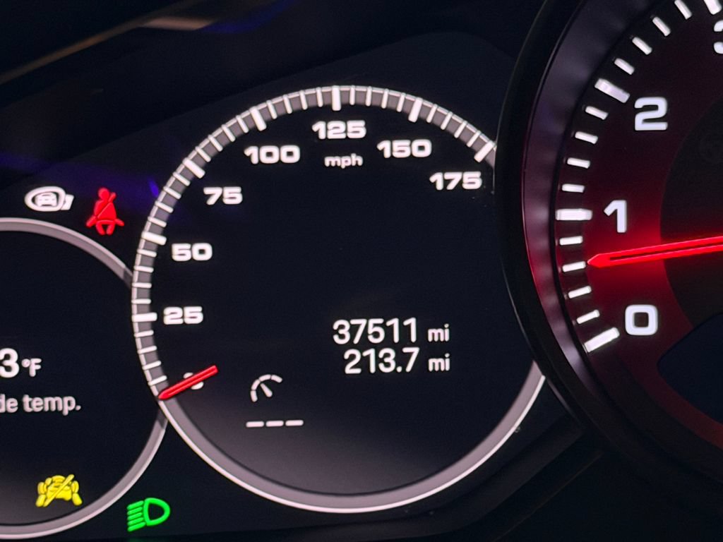 Certified 2023 Porsche Cayenne Coupe AWD/4WD image 20