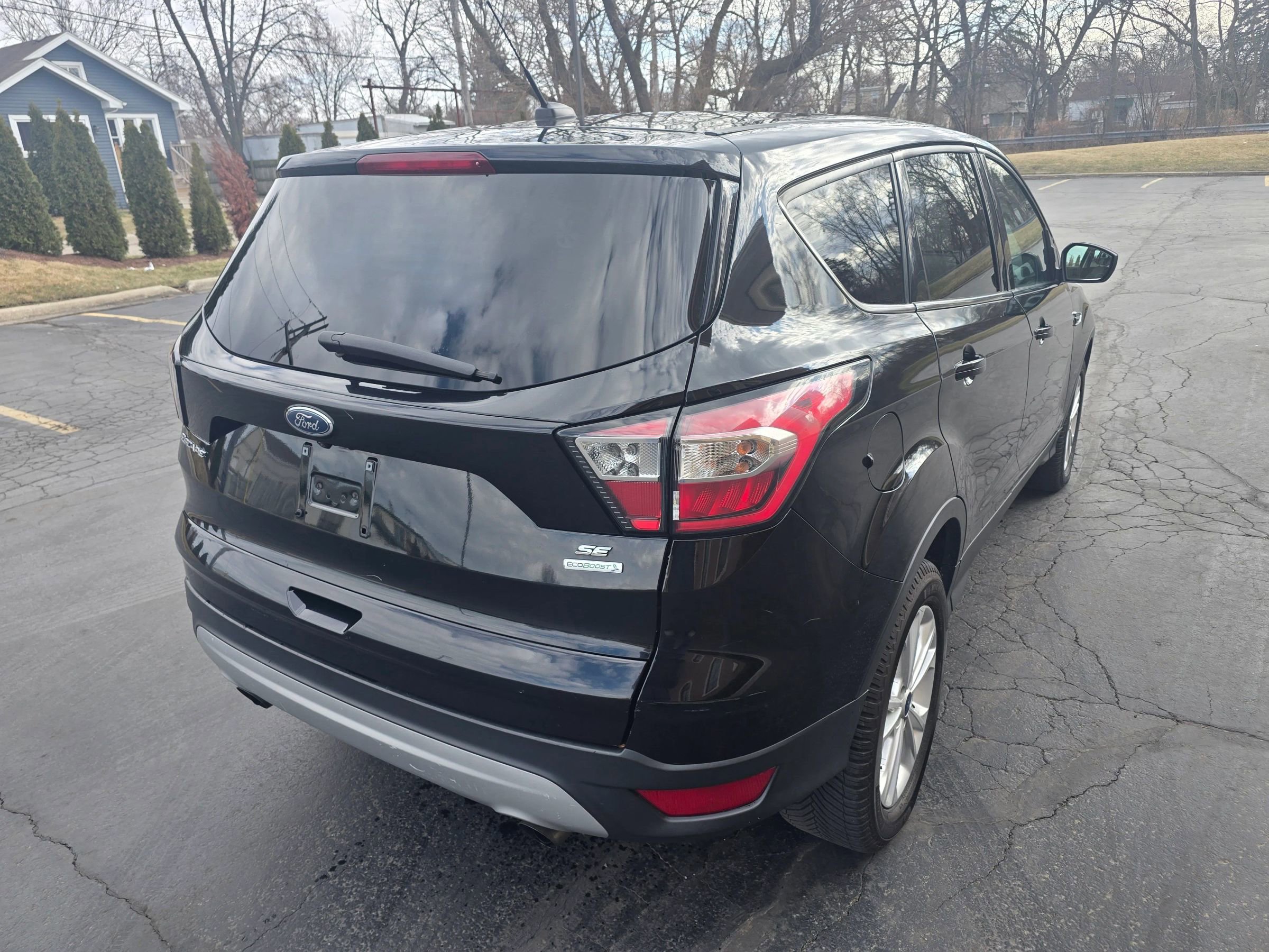 Used 2017 Ford Escape SE image 17