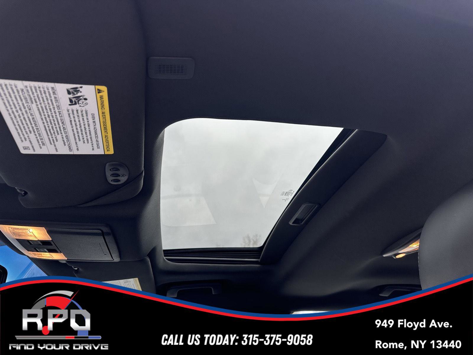 Used 2018 Ford Taurus Limited AWD/4WD image 16