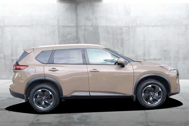 Certified 2024 Nissan Rogue SV w/ SV Premium Package AWD/4WD image 5