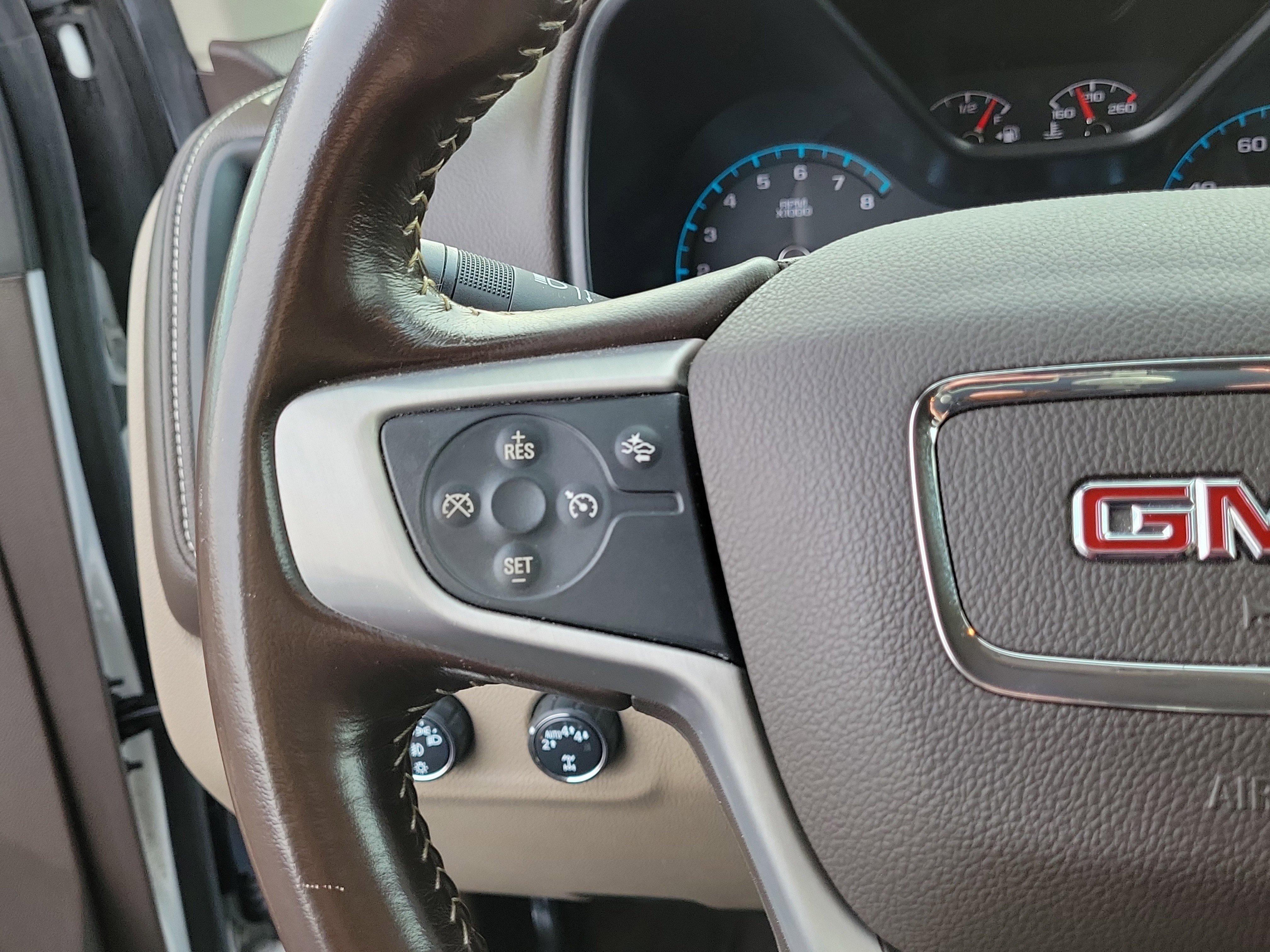 Used 2018 GMC Canyon SLT w/ Driver Alert Package image 23