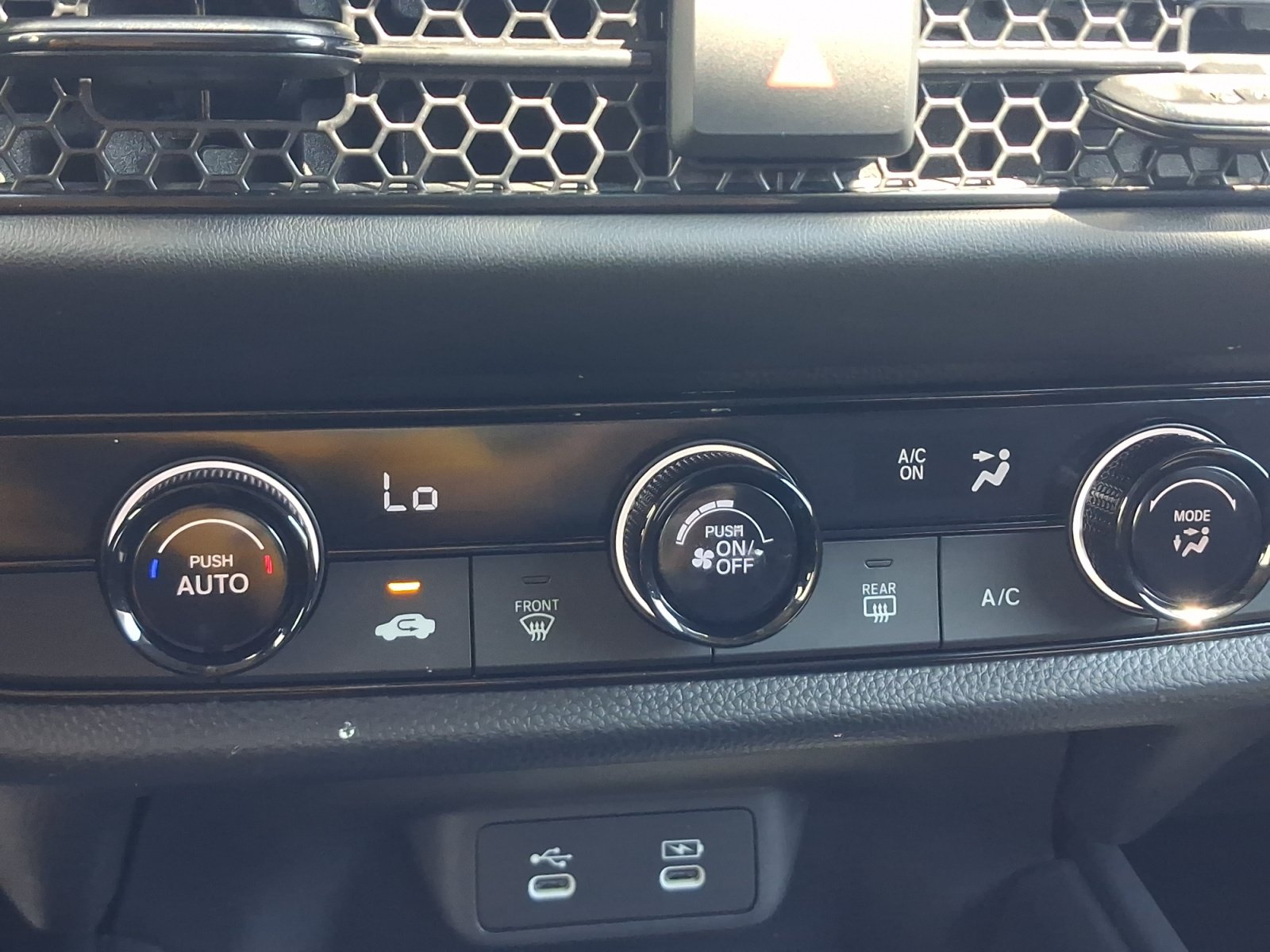 Used 2027 Honda HR-V LX image 17