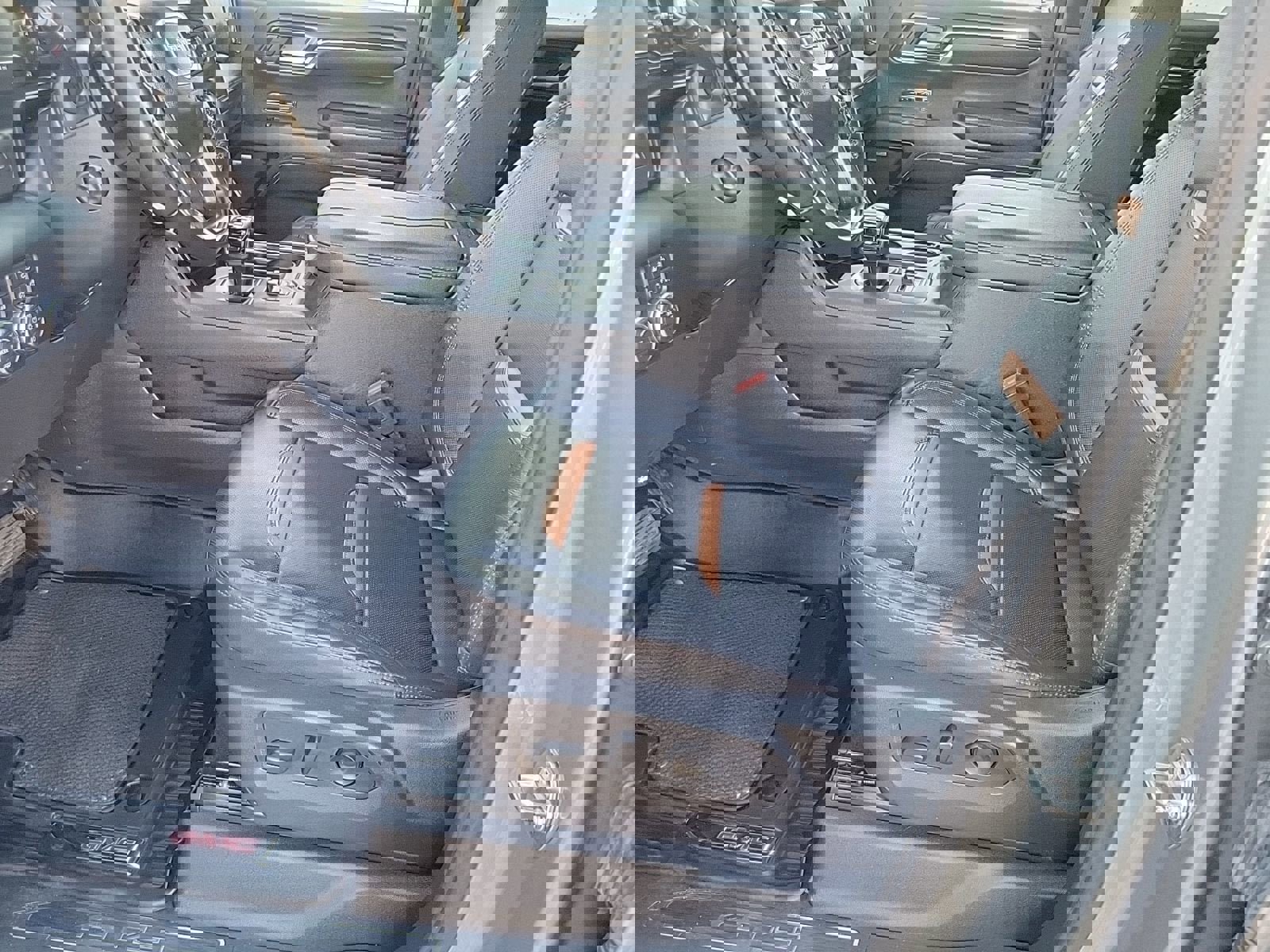 Used 2024 GMC Sierra 1500 AT4 w/ AT4 Preferred Package image 24