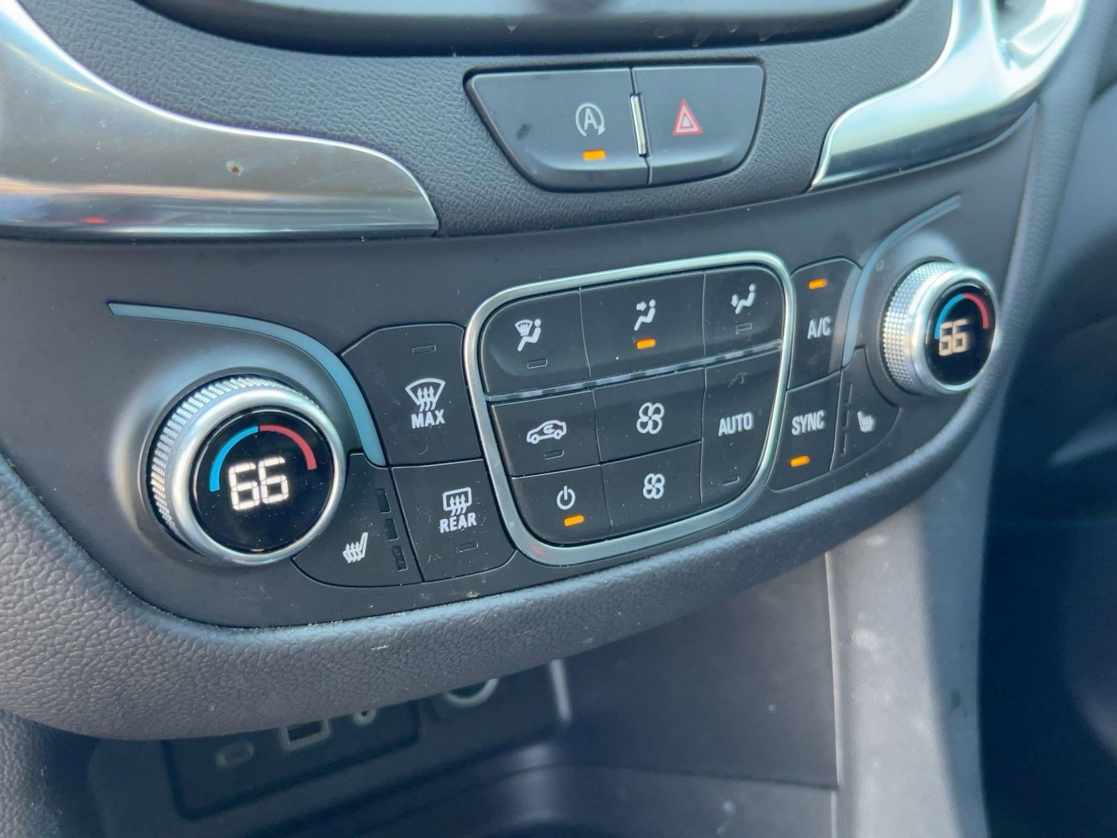 Certified 2024 Chevrolet Equinox LT image 15