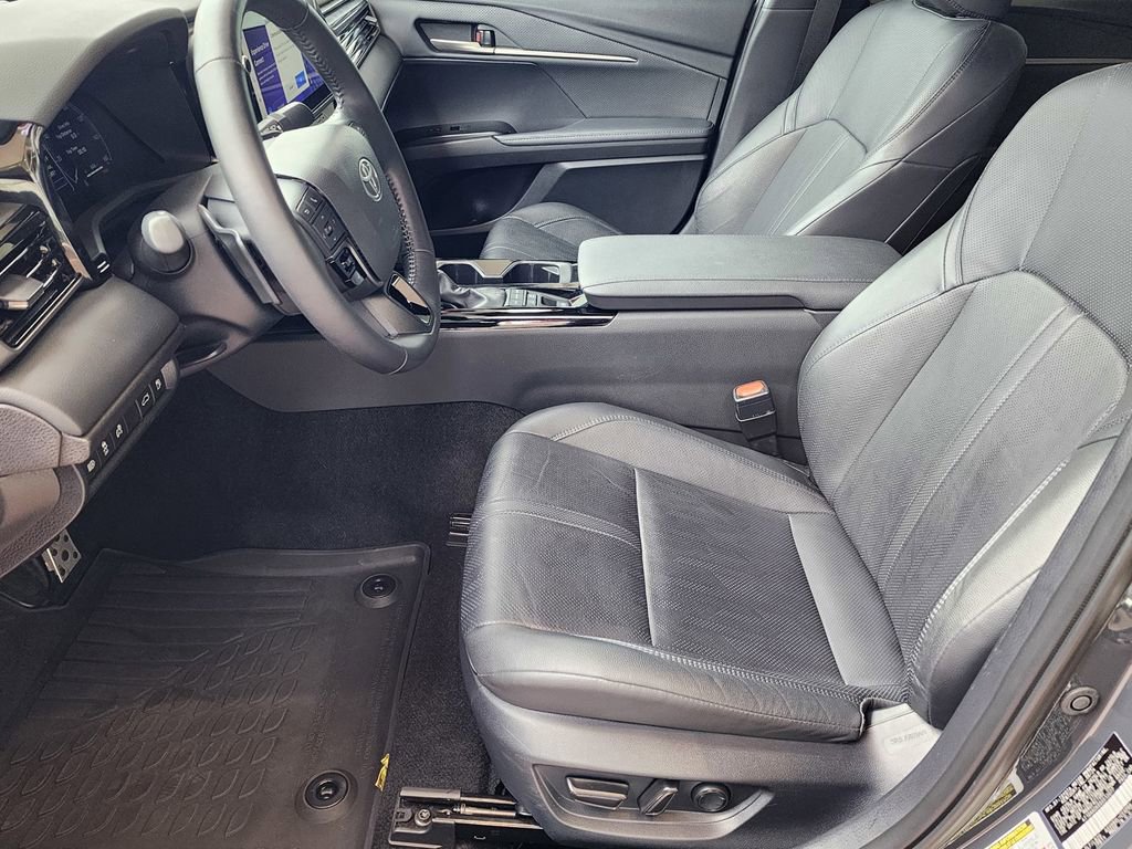 Used 2025 Toyota Camry XSE image 22