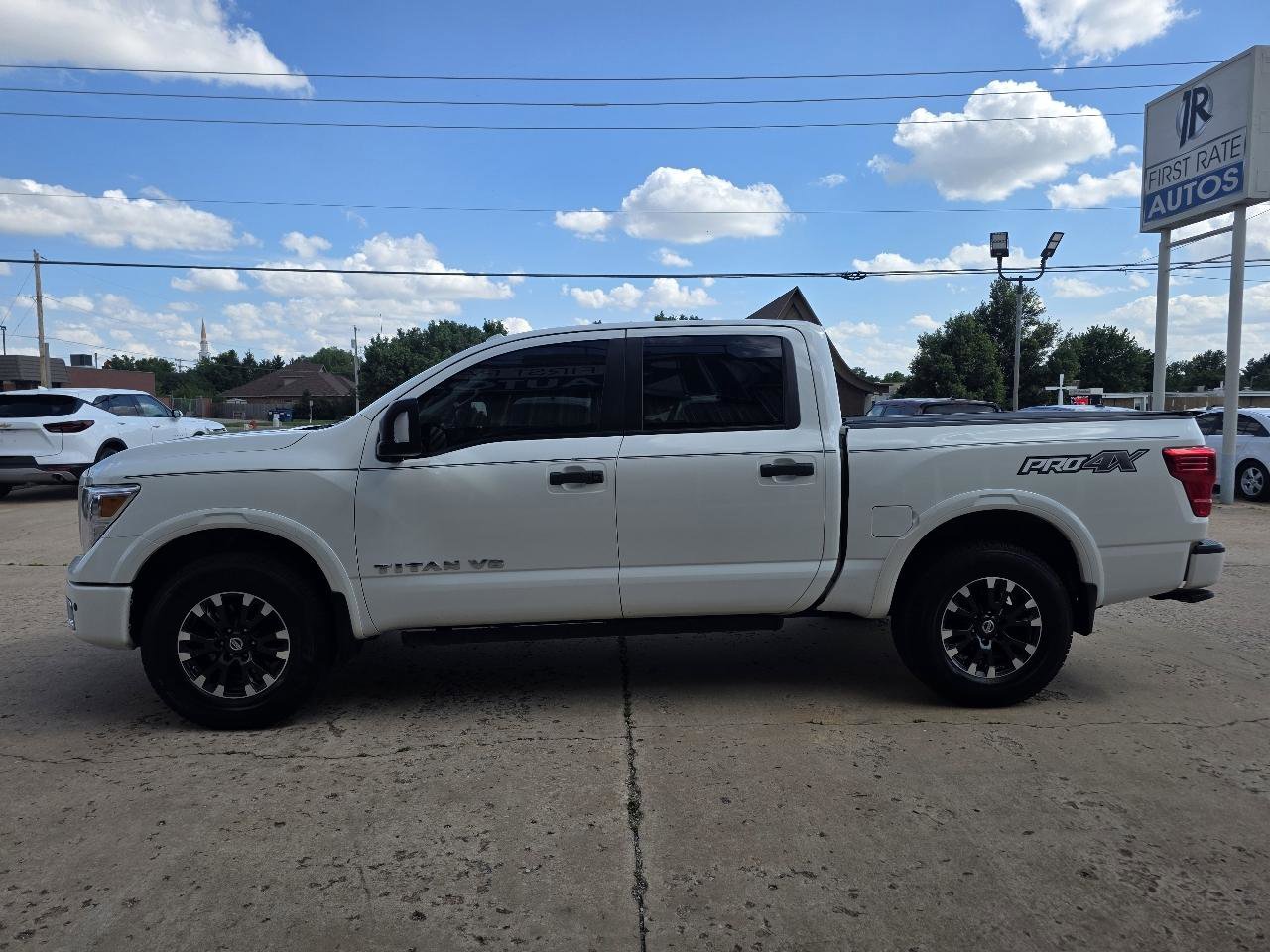 Used 2019 Nissan Titan PRO-4X w/ Pro-4x Convenience Package AWD/4WD image 4