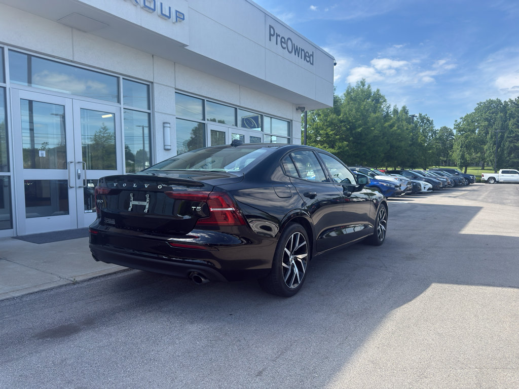 Used 2020 Volvo S60 T5 Momentum FWD image 3