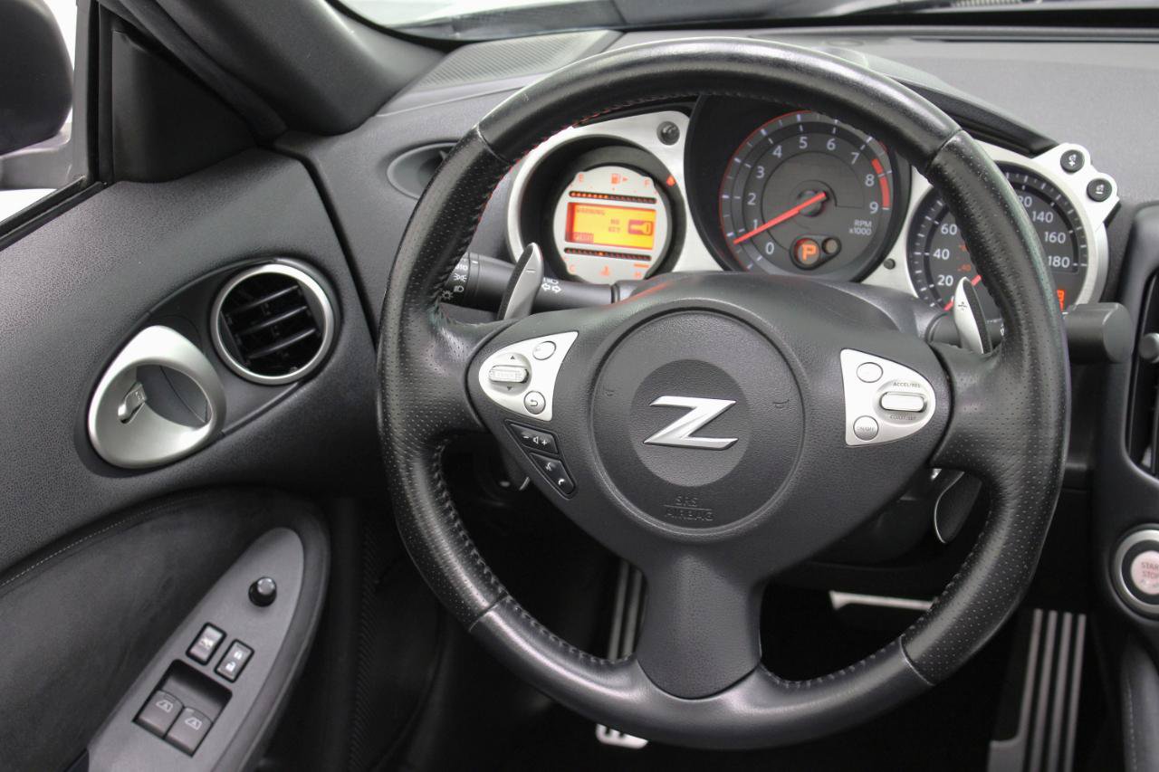Used 2010 Nissan 370Z Touring w/ Sport Pkg RWD image 51