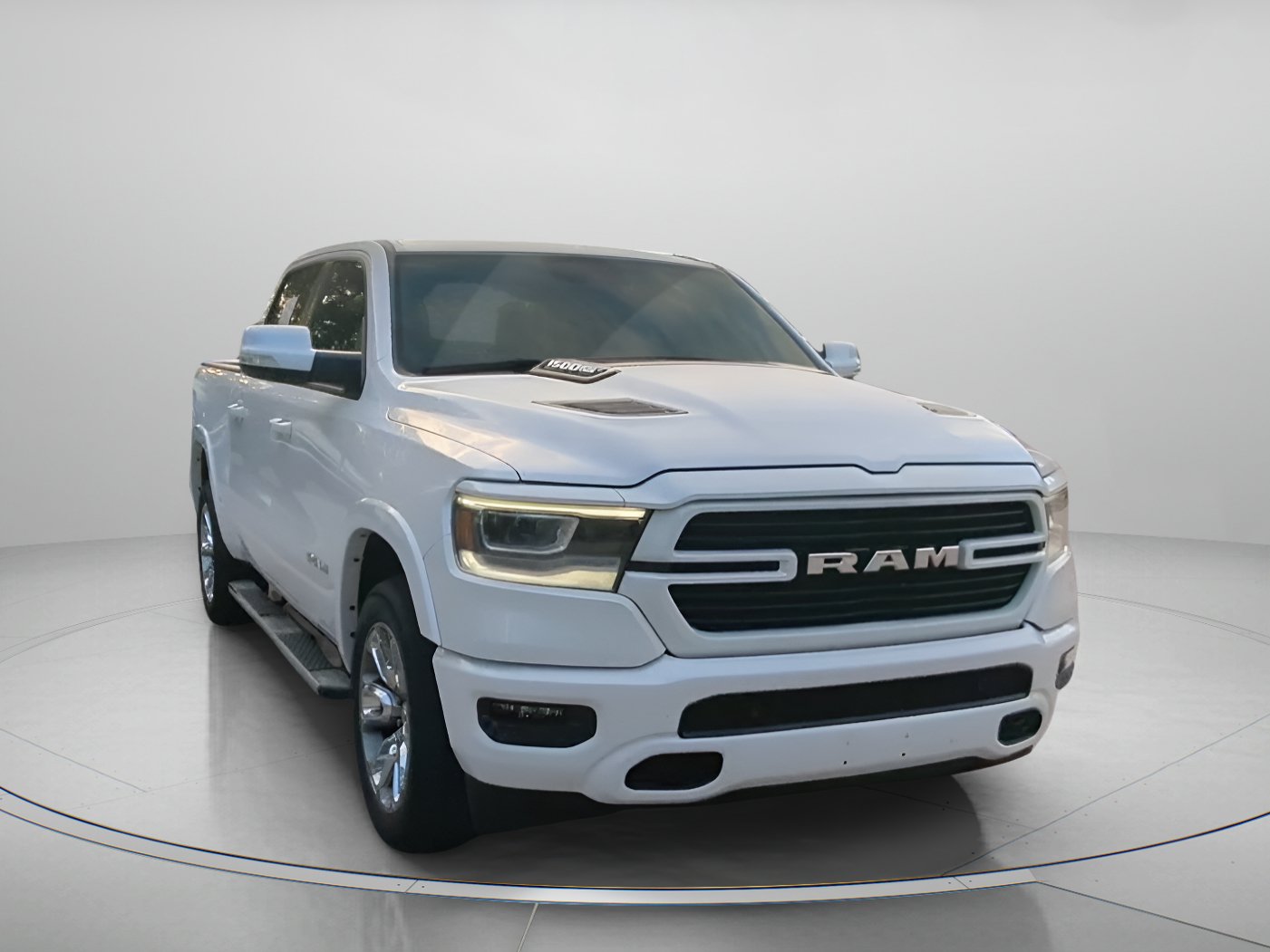 Used 2022 RAM 1500 Laramie w/ Sport Appearance Package AWD/4WD image 2