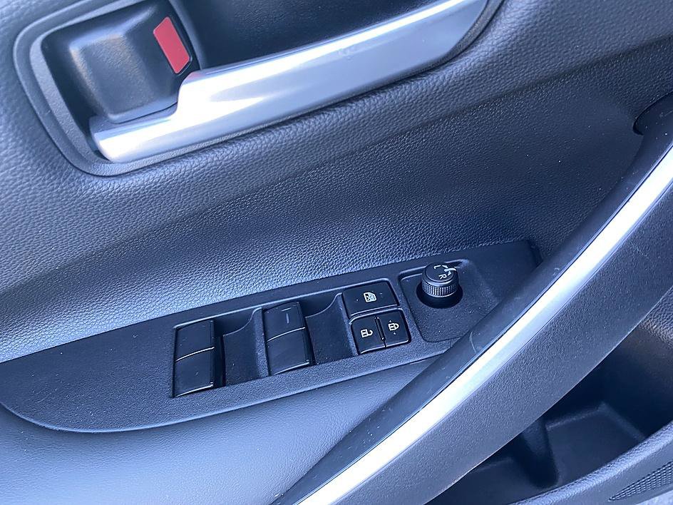 Certified 2025 Toyota Corolla SE FWD image 10