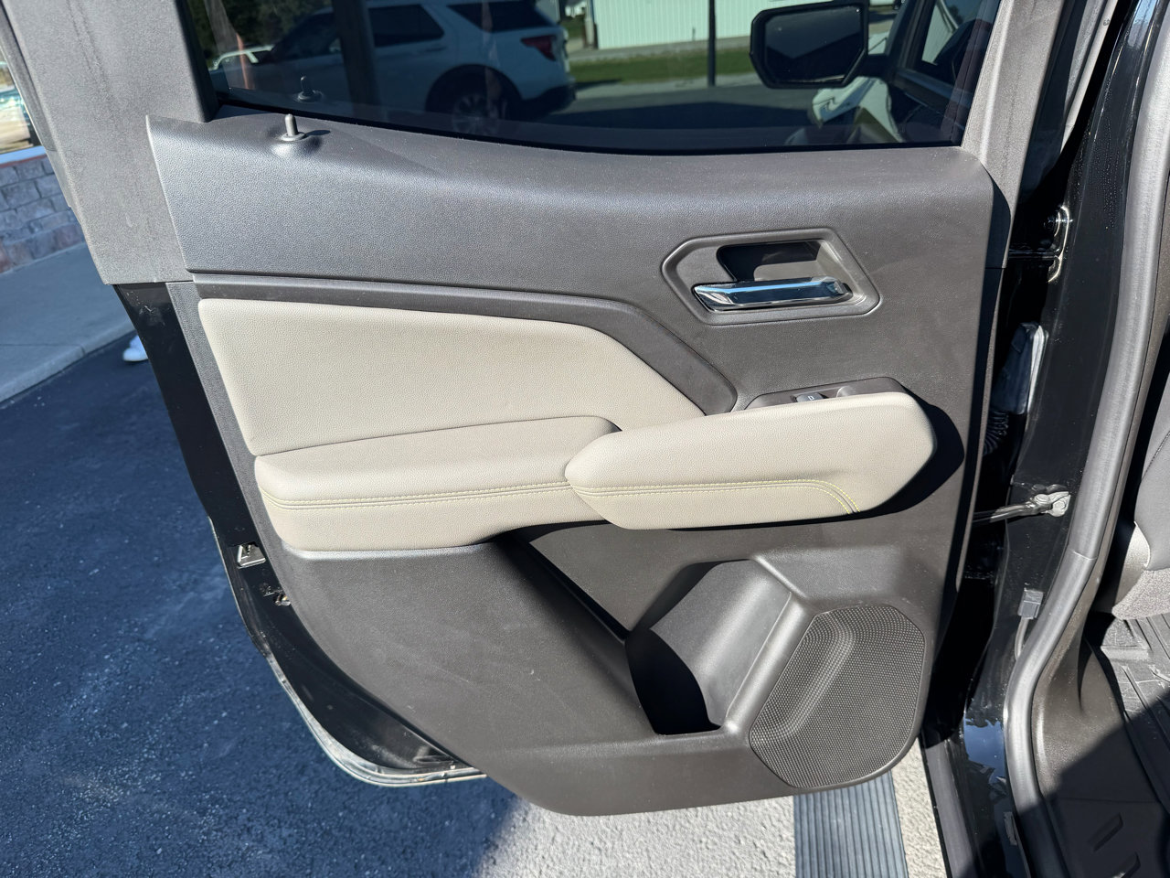 Used 2024 Chevrolet Colorado ZR2 w/ ZR2 Convenience Package III image 15