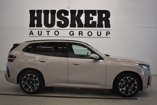 New 2026 BMW X3 xDrive30i w/ Premium Package AWD/4WD image 2