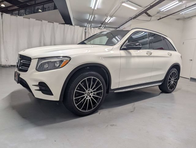 Used 2019 Mercedes-Benz GLC 300 4MATIC w/ Exterior Lighting Package image 5