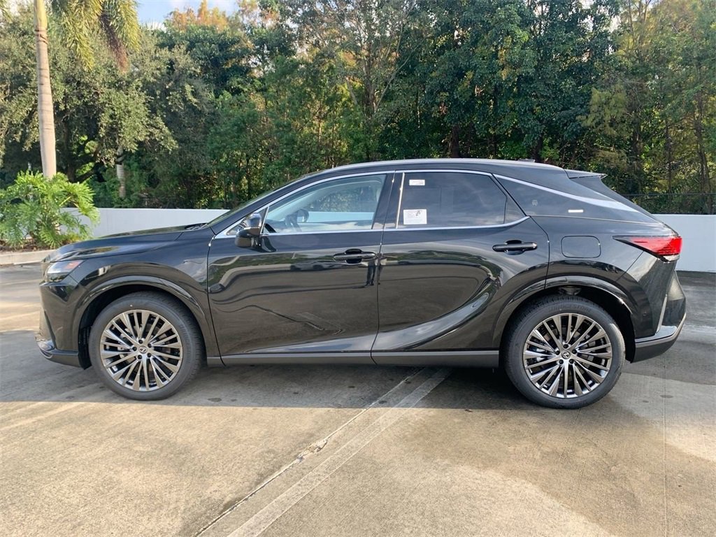 New 2025 Lexus RX 450h AWD w/ Luxury Package image 4