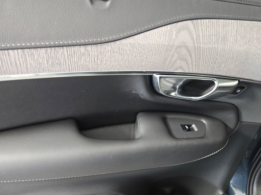 Used 2022 Volvo XC90 T8 Inscription image 19